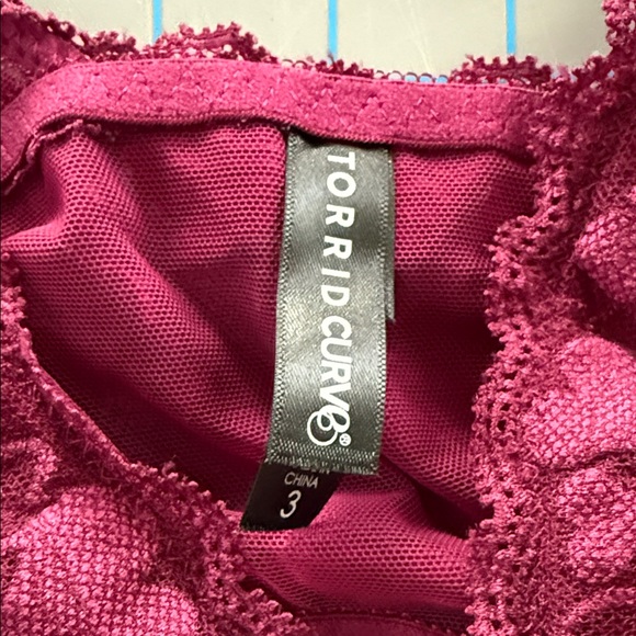 Torrid Lace Bralette in Vibrant Pink Purple size 3 - Picture 2 of 8